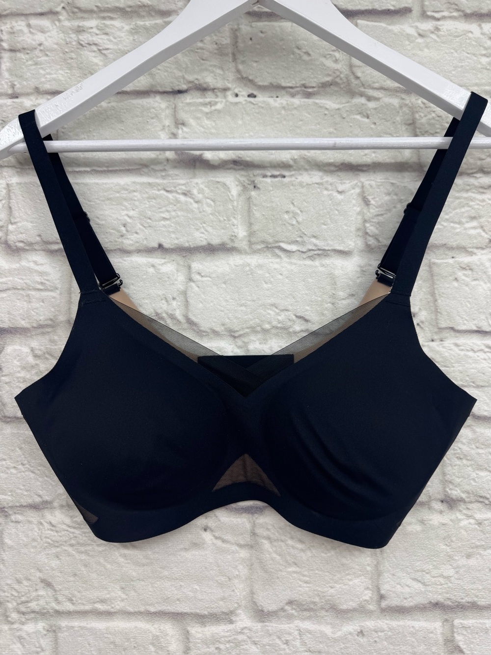 Honeylove Wireless Bra Size S Black Mesh Nude Supportive Shapewear